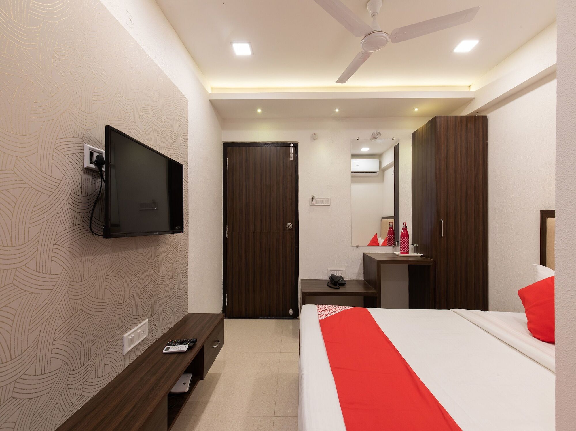 Treebo Trend Royal Galaxy Park Hotel Indore Exterior photo